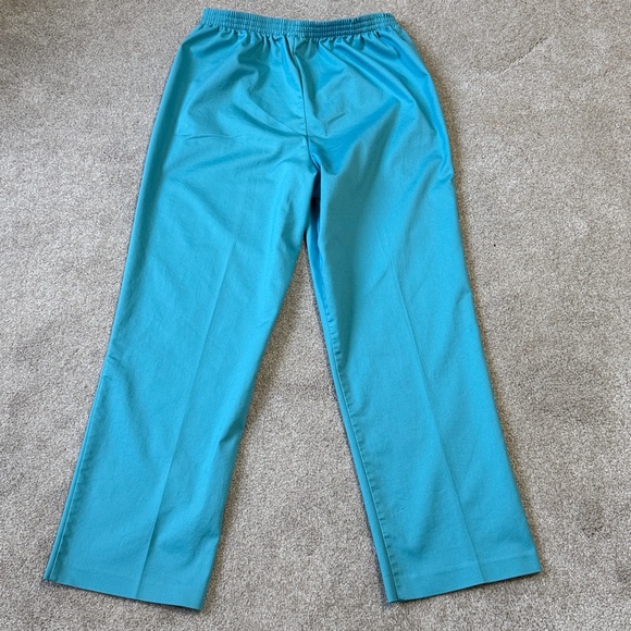 Alfred Dunner Turquoise Straight Leg Pull-On Pants
SZ14. - Picture 2 of 12